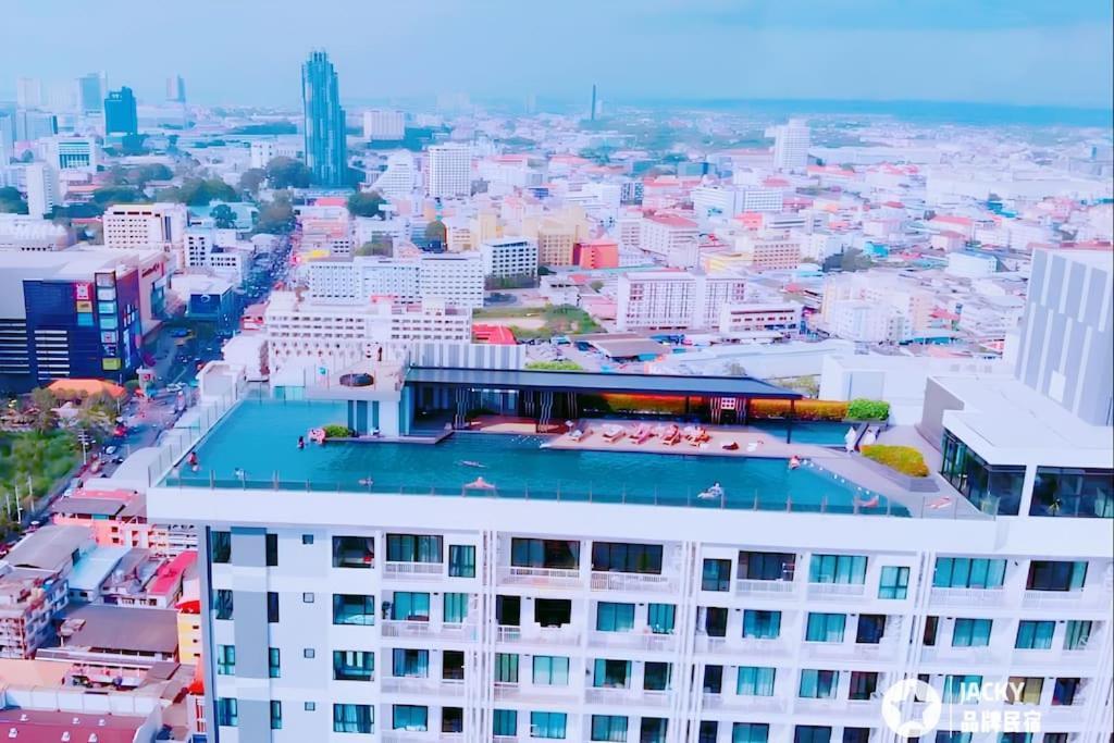 Sea View 2 Bed At Location Pool Appartement *